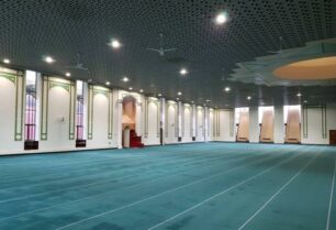 Glasgow Central Mosque's newly decorated prayer hall